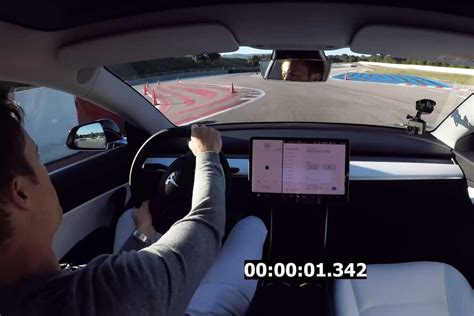 Tesla Model 3 Performance’s ‘Track Mode’ tested