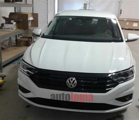 VW Vento 2018 Frente Mega Autos