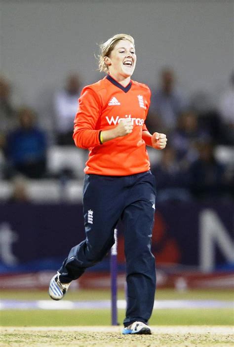 Heather Knight (Cricketer) Height, Weight, Age, Boyfriend, Husband ...