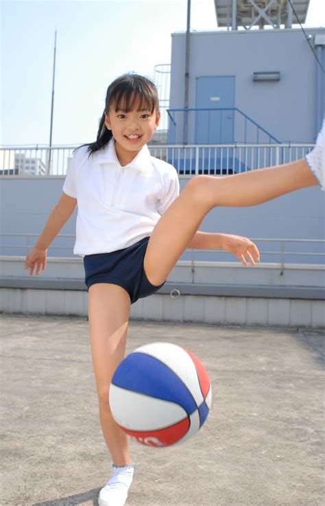 水玉コラ小学生投稿画像 枚and小学生アイドル水着 Free Download Nude Photo Gallery SexiezPicz