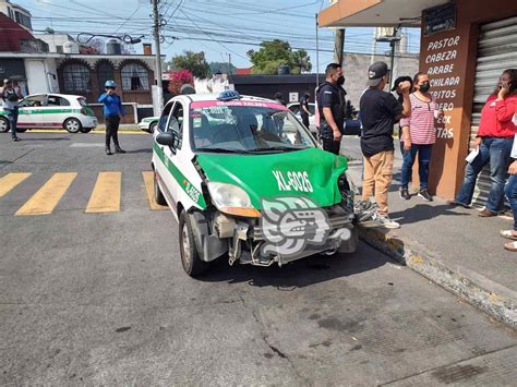 Elementos De Ssp Chocan Contra Taxi En De Noviembre Y Madero En Xalapa