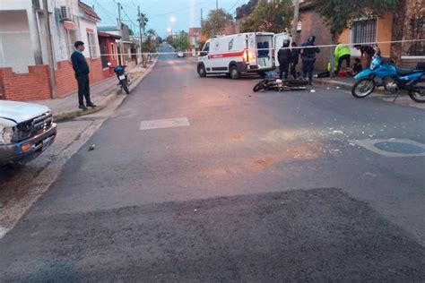 Un motociclista sufrió una fractura tras chocar con un auto Elonce