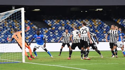 Napoli Juventus 2 1 Torinezii sunt pe 16 fără victorie în Serie A