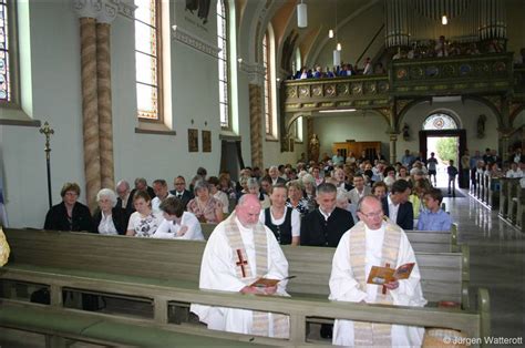 Goldenes Priesterjubil Um Pfarrer Miksch Pfarrei Sankt Jakobus Uder