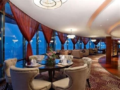 Best Price on Zhenjiang International Hotel in Zhenjiang + Reviews