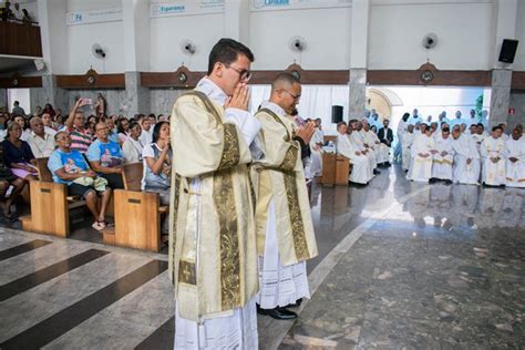 Dom Murilo Ordenar Dois Novos Sacerdotes Neste S Bado