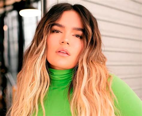 Karol G Y Bad Bunny Encabezan Los Latin Grammy El Pueblo