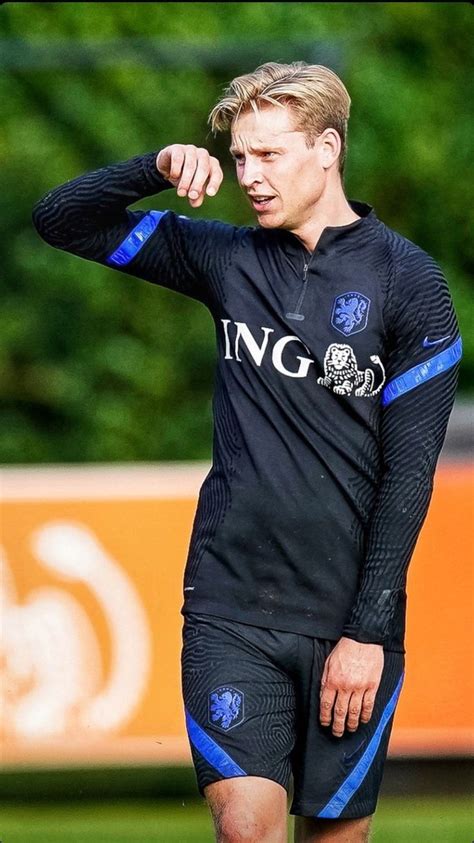 Frenkie De Jong Jongen Training Voetballers