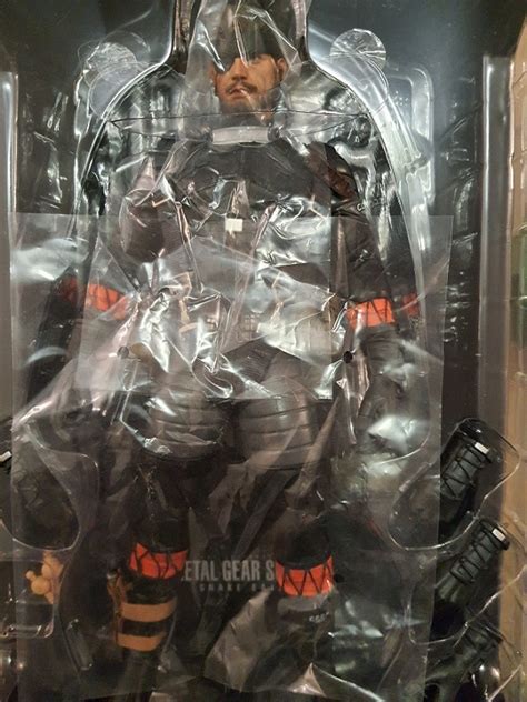 Naked Snake Sneaking Suit Version Th Scale Figure Vgm Metal Gear Solid Snake Eater