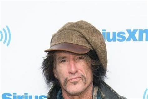 Joe Perry Age How Old Is He Iconic Guitarist Career And