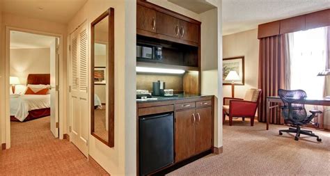 Hilton Garden Inn Calgary International Airport Hotel