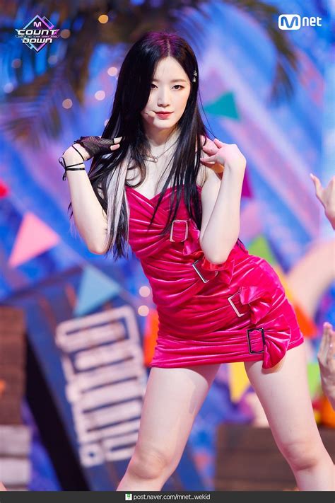 Shuhua Pics On Twitter Stage Outfits Women Kpop Girls