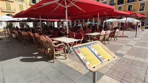 Se Busca Ayudante De Camarero A En Los Arcos En Palma Para Restaurante