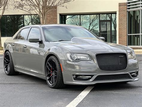 Hellcat Tuned Chrysler 300s Flexes Some 850 Hp Packs Custom Interior And Torque For Days