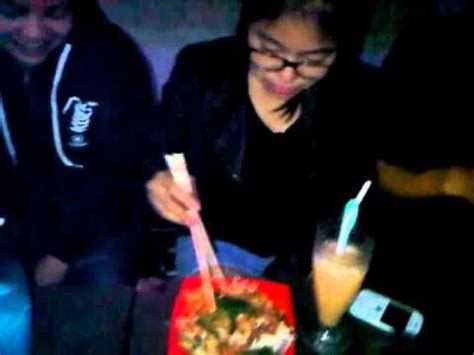 CEWE CANTIK NANGIS MAKAN MIE PEDES MAMPUS LEVEL PALING HOT PEMKOT CIMAHI