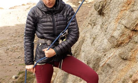 What Is Belaying? And How To Belay Safely For Top Rope Climbing - Cool ...