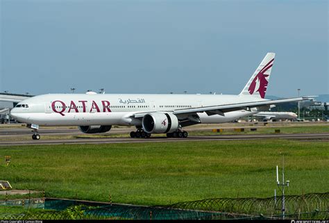 A Bay Qatar Airways Boeing Dzer Photo By Cwong Id