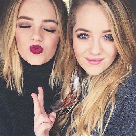 Hot Sexy Lydia Connell Bikini Pics