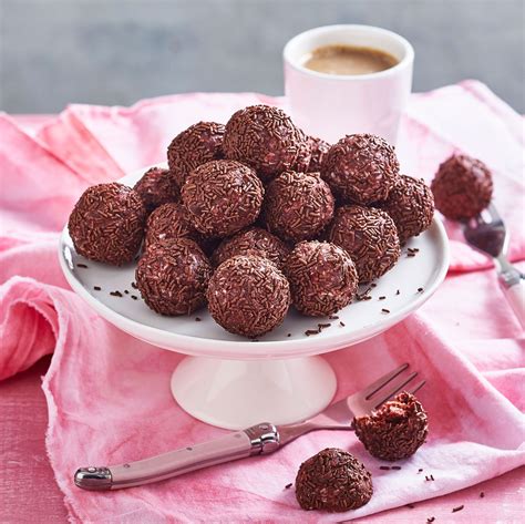 Chocolate Cherry Brandy Balls Recipe Cherry Brandy Chocolate