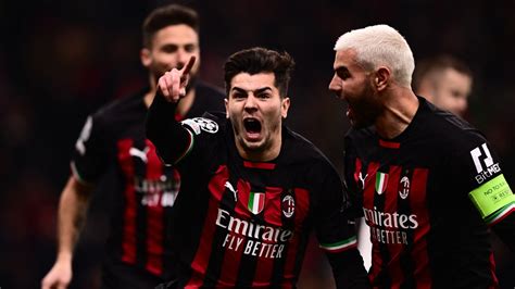 Ac Milan Vs Tottenham Brahim D Az Abri El Marcador En San Siro