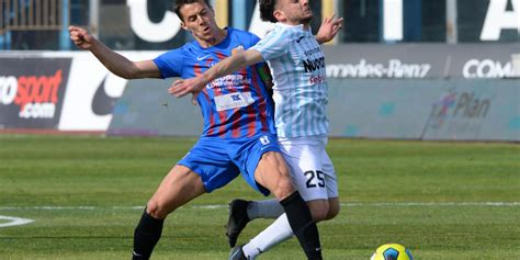 Il Catania Vince Con La Virtus Francavilla L Acr Messina Piega Il