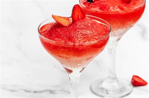 25 Best Labor Day Cocktails Easy Drink Recipes Insanely Good