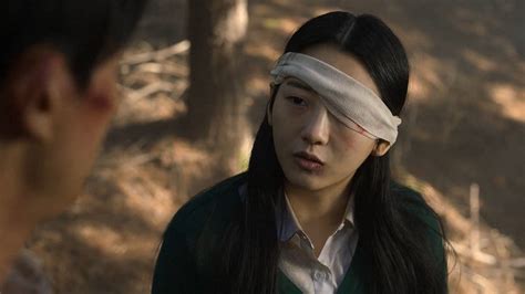 All Of Us Are Deads Cho Yi Hyun On How She Took Zombie Lessons” And