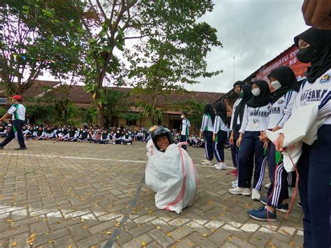 Lomba Lomba Dalam Rangka Perayaan Hut Ri Ke