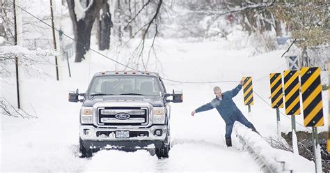 Winter storm drops snow from Missouri to Maine