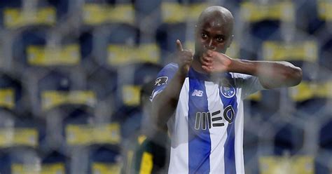 Arsenal transfer round-up: Porto make £36m demand for star as Gunners close in on Willian ...