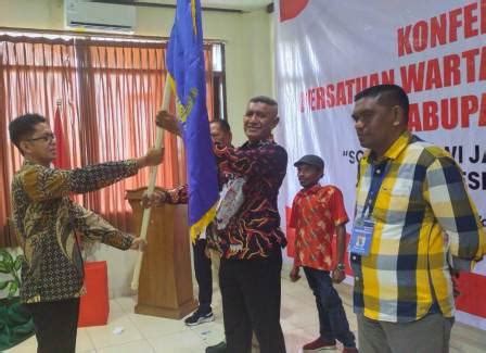 Enrico Letsoin Terpilih Lagi Jadi Ketua PWI Fakfak Papuadalamberita