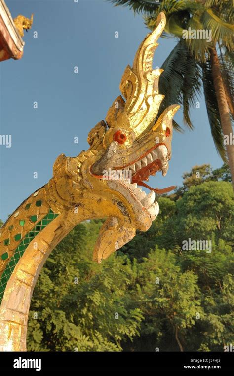 Naga Tempel Hi Res Stock Photography And Images Alamy