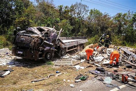 Morre quarta vítima de acidente envolvendo caminhão na PI 112 entre as