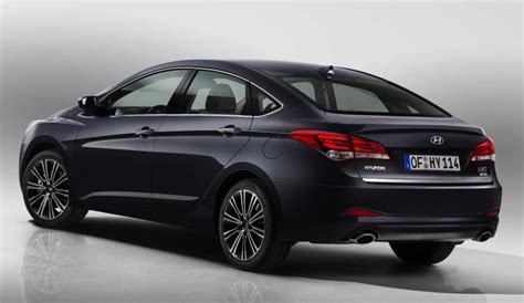 Hyundai i40 Sedan Photos and Specs. Photo: Hyundai i40 Sedan model and ...