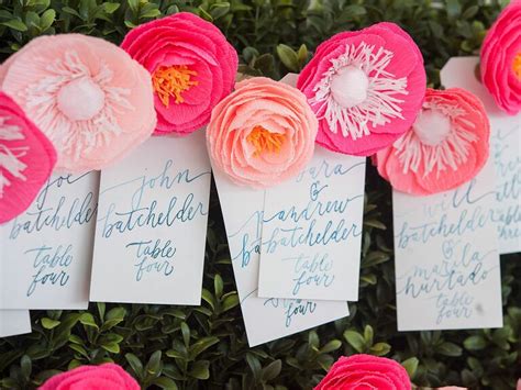 15 Ways to Use Paper Flowers at Your Wedding