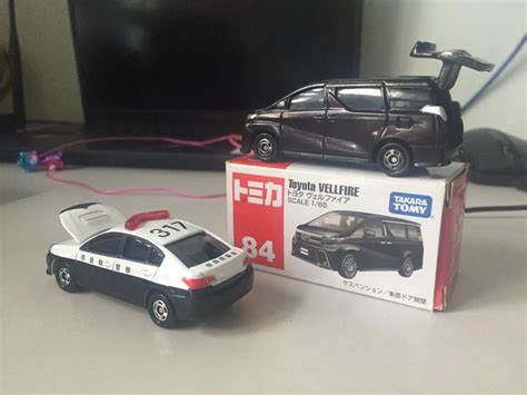 No Tomica Toyota Vellfire No Subaru Legacy B Police Car