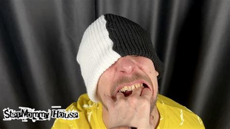 Custom Amateur Couple Dilon Biting Stepmommy Fingers Vampire Fangs Hard Until Bruises Skin