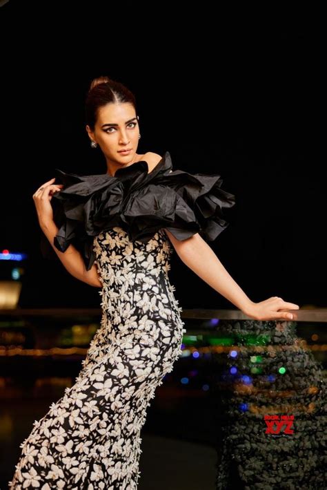 Actress Kriti Sanon Beautiful Stills In Black And White As She Dresses Up For Iffa Social News Xyz