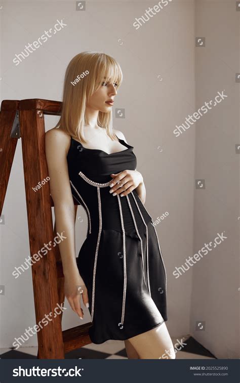 Retro Portrait Sexy Blonde Woman Black Stock Photo 2025525890 Shutterstock