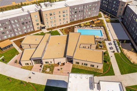 Student Living Apartments In Sacramento, CA | Hornet Commons