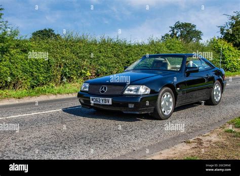 Mercedes benz r129 sl hi-res stock photography and images - Alamy