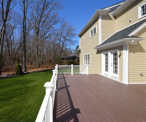 Tips for Choosing Composite Decking Color - Milanese Remodeling