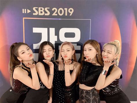 Top Nh M Nh C N Hot Nh T Hi N Nay Twice B N Em Y Xa Red Velvet Hay Blackpink L V Ng