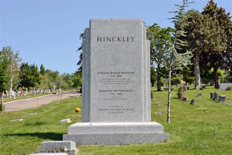 Grave of Gordon B. Hinckley and Marjorie Pay Hinckley | Book of Mormon ...