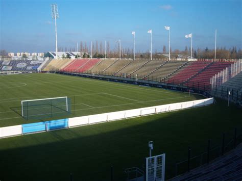 Fotos Stade De La Vallee Du Cher Stadionwelt