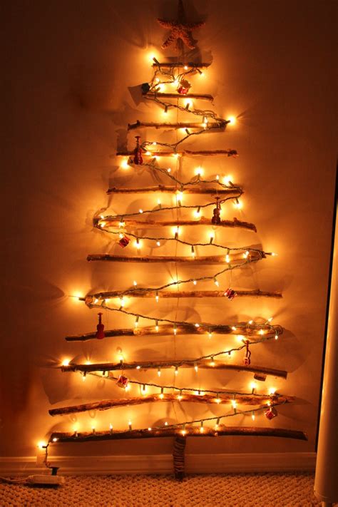 10 Reasons To Install Christmas Tree On Wall With Lights Warisan Lighting