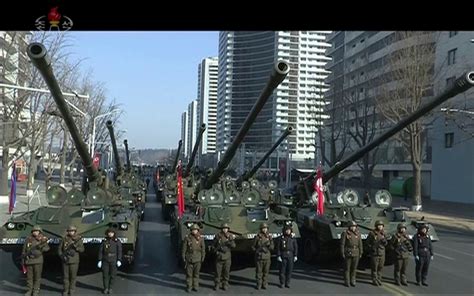 images  military parade show rare glimpse  north korean nuclear
