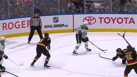 DAL VAN Hintz Scores Goal Against Casey DeSmith Dallas Stars