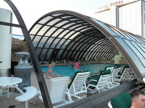 resorts casino hotel atlantic city pool