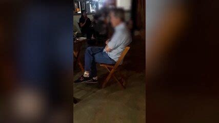 Homem De Anos Preso Por Inj Ria Racial Em Restaurante No Df